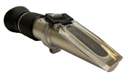 refraktometer na meranie roztoku pri odlakovaní diskov